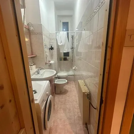 Entire Very Cozy Genua